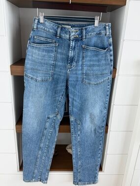 Pilcro from Anthropologie Straight-Leg Jeans in Light Blue Wash